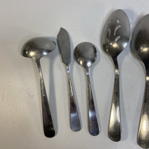 Main Course Korea Stainless Flatware Pattern MNF3 8 Piece Serving Set Silverware - Picture 6 of 9